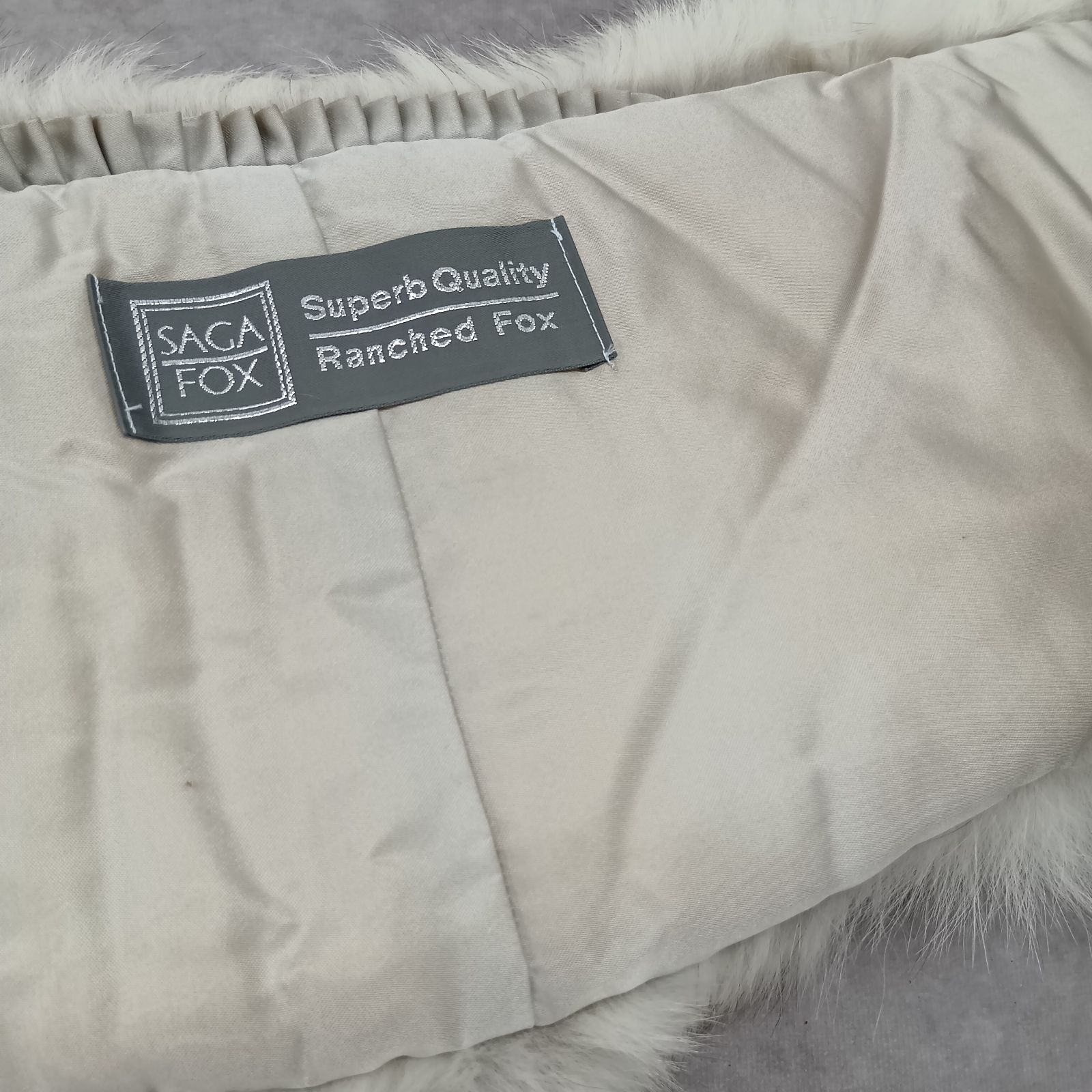 Saga Fox フォックスファー ショール Superb Quality Ranched Fox サガ