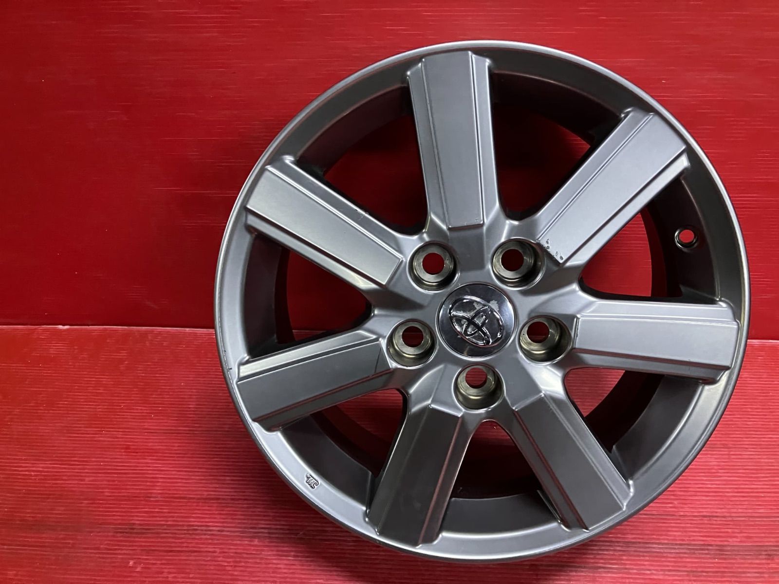 ヴォクシー 4本SET