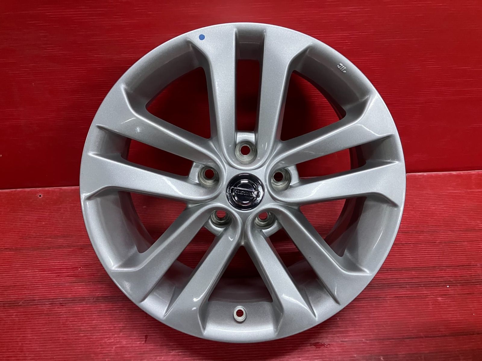 中古ホイール[17x7.0+47 114.3/5H 日産 ジューク純正] 4本SET - メルカリ