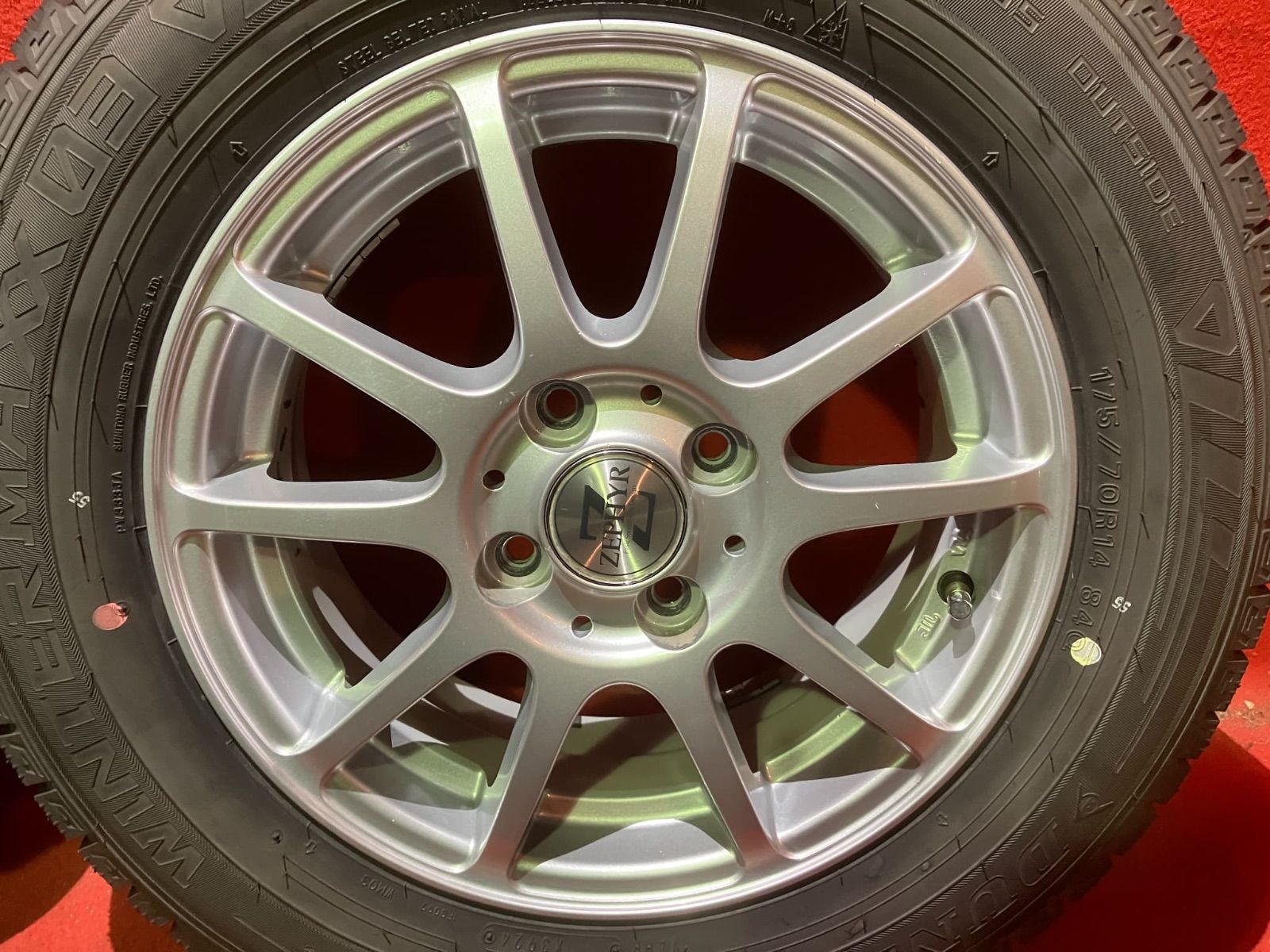 スタッドレスタイヤホイールセット 175 70 R 14 DUNLOP WM 03 x 4 5 45 100 H 社外 ゼファー 4本SET