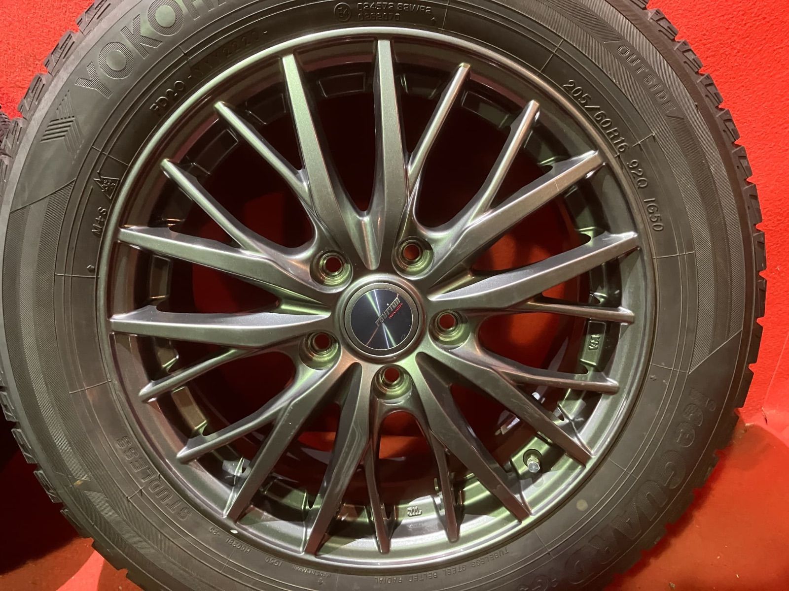 スタッドレスタイヤホイールセット 205 60 R 16 iG 50 x 6 5 53 114 3 H 社外 ravrion 4本SET