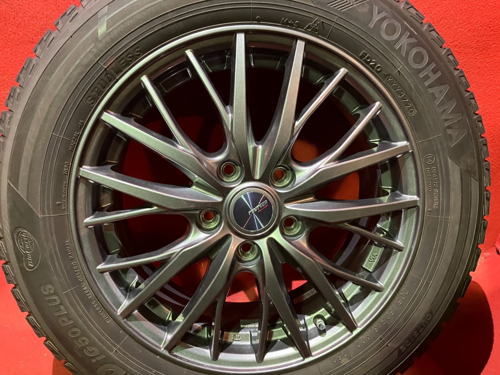 中古スタッドレスタイヤホイールセット【205/60R16 YOKOHAMA iG50+