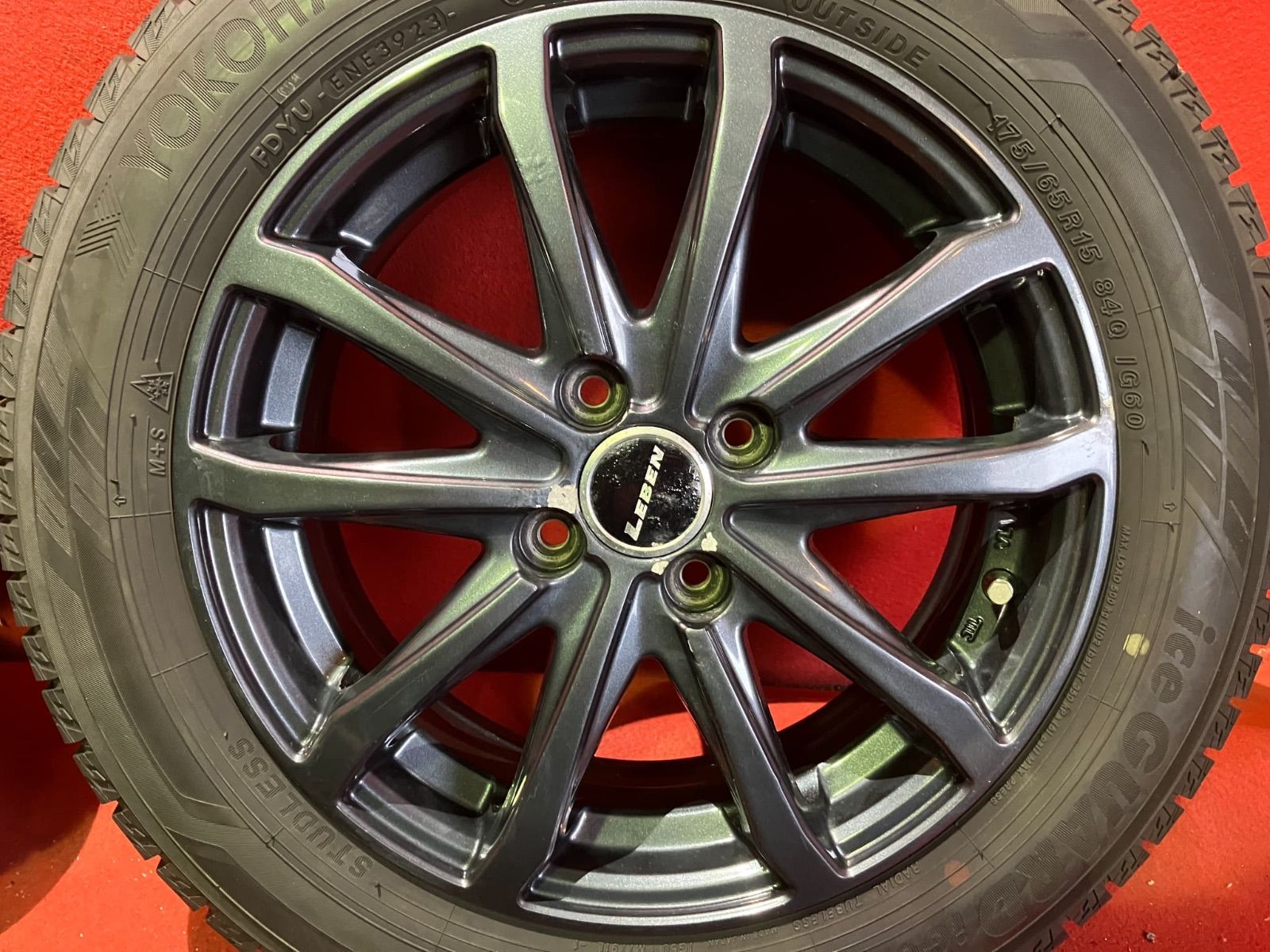 スタッドレスタイヤホイールセット 175 65 R 15 IG 60 x 5 45 100 4 H 社外 LEBEN 4本SET