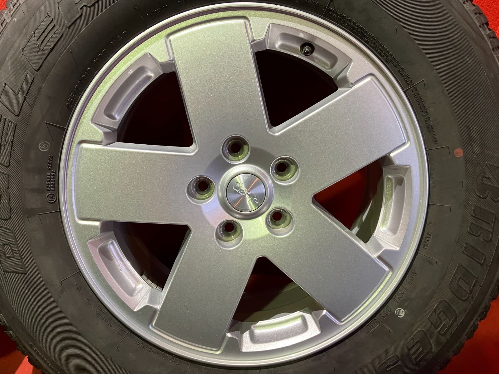 サマータイヤホイールセット 255 70 R 18 DUELER H T 840 x 7 5 44 45 127 hub 72 mm ジープ JKラングラー 4本SET