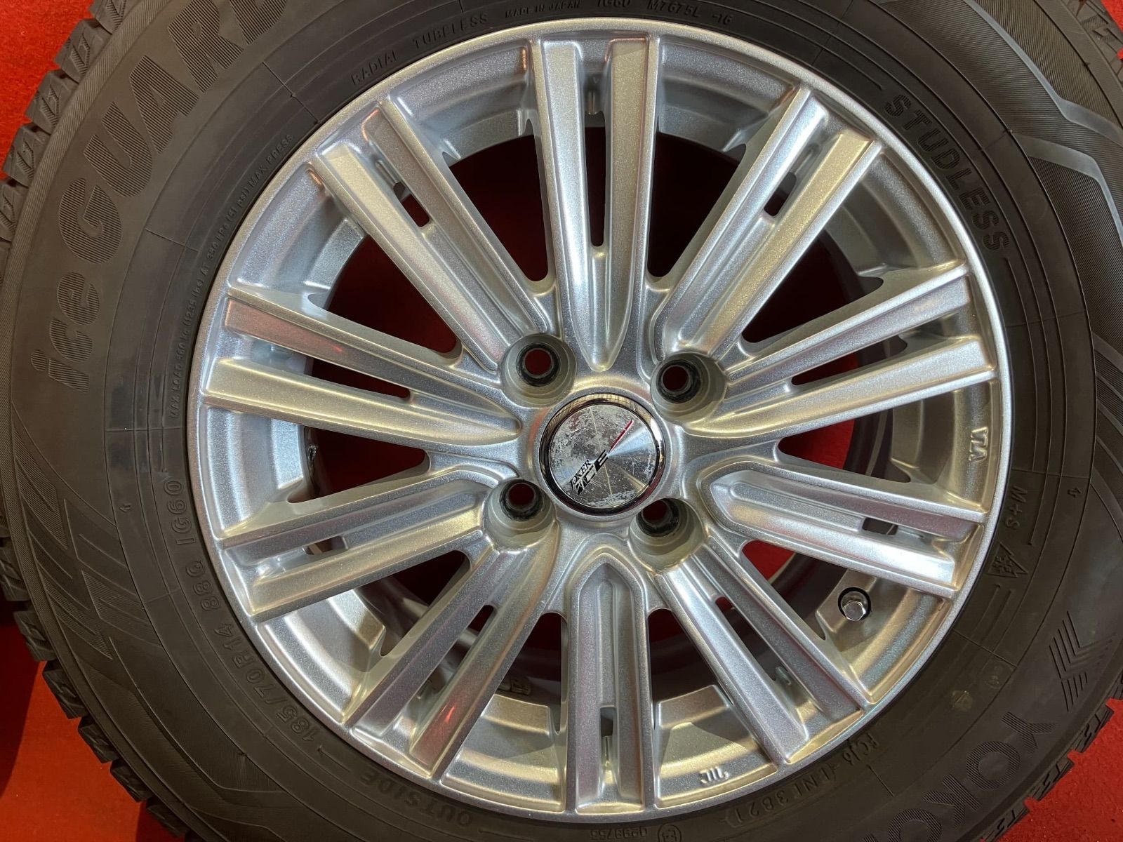 スタッドレスタイヤホイールセット 185 70 R 14 IG 60 x 5 42 100 4 H 社外 ジョーカー 4本SET