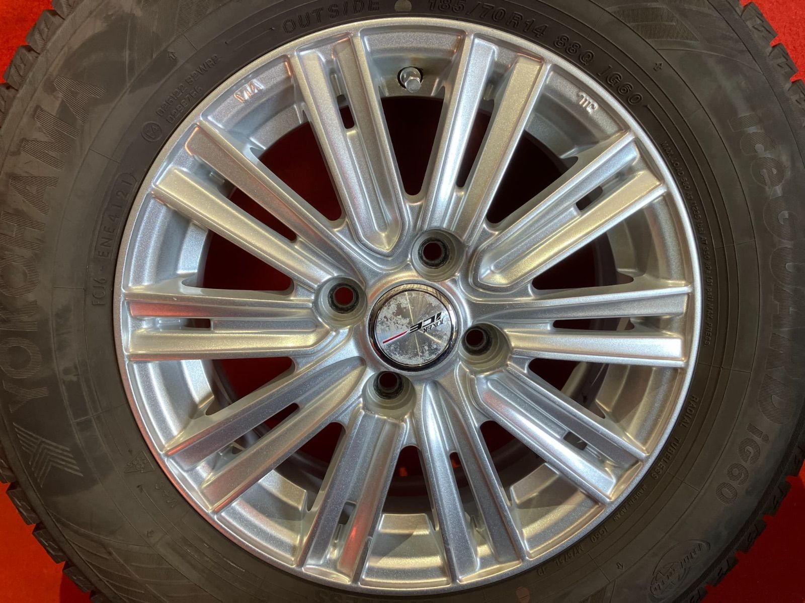  スタッドレスタイヤホイールセット 185 70 R 14 IG 60 x 5 42 100 4 H 社外 ジョーカー 4本SET 14インチ タイヤ ホイールセット