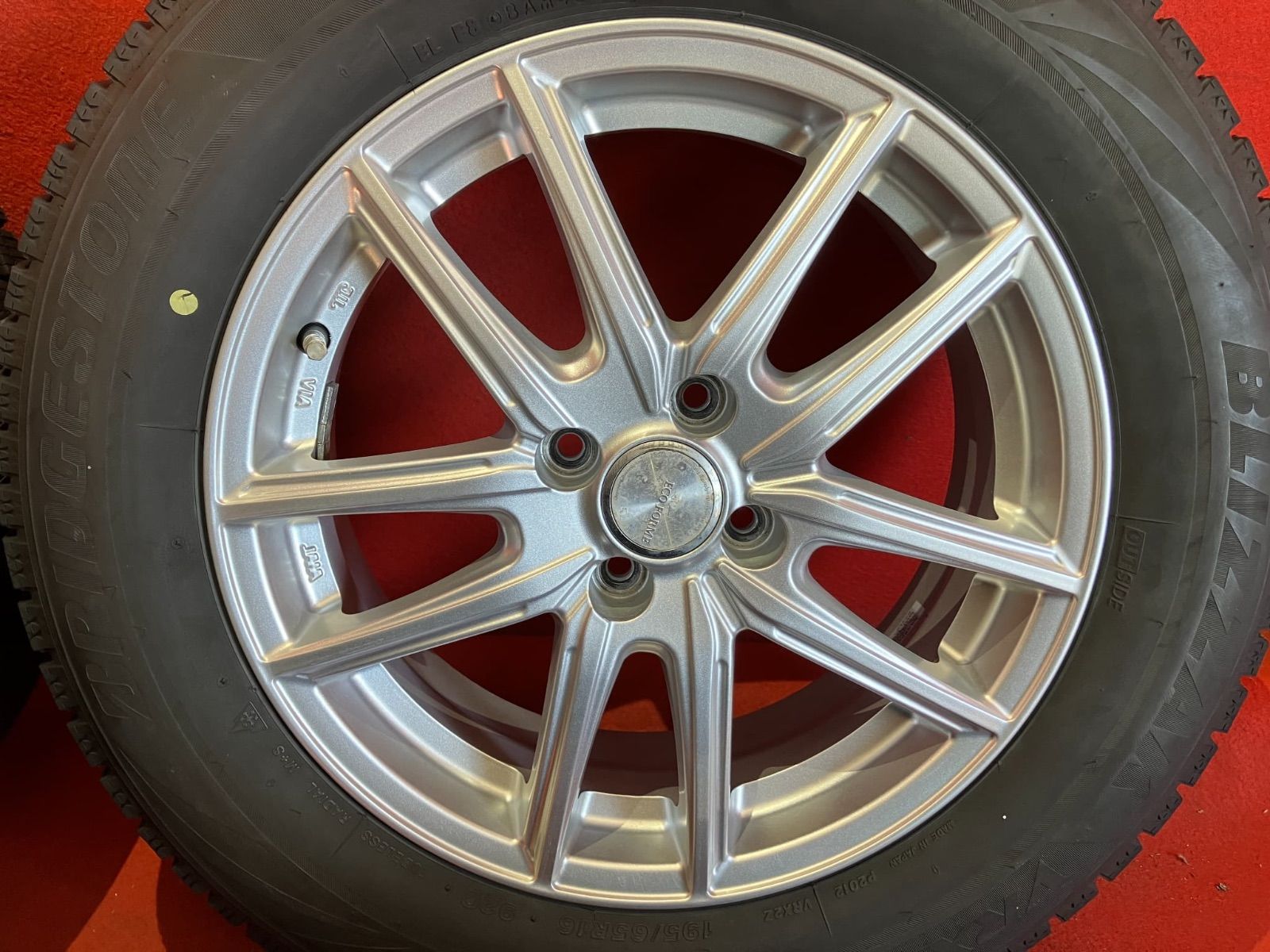 スタッドレスタイヤホイールセット 195 65 R 16 VRX 2 x 6 0 40 100 4 H 社外 エコフォルム 4本SET