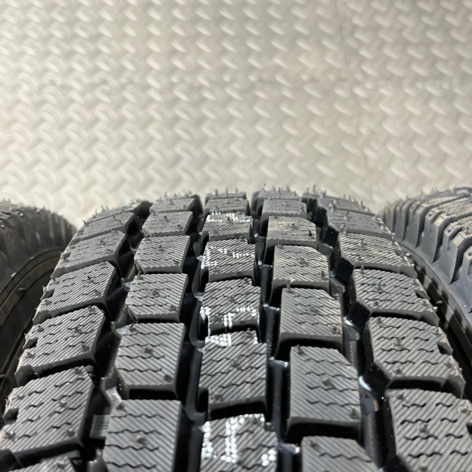  25年製 タイヤ 145 80 R 12 78 N LT ヨコハマ SY 01 ダイハツ ハイゼット スタッドレスタイヤ 冬タイヤ 1184 M 12インチ以下 タイヤ ホイールセット