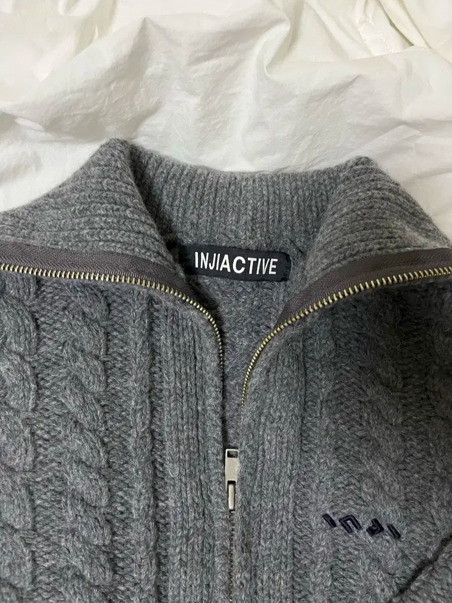 アクティブ ウール ケーブル ジップアップ セーター グレー GINKGOPHARMACY_COM