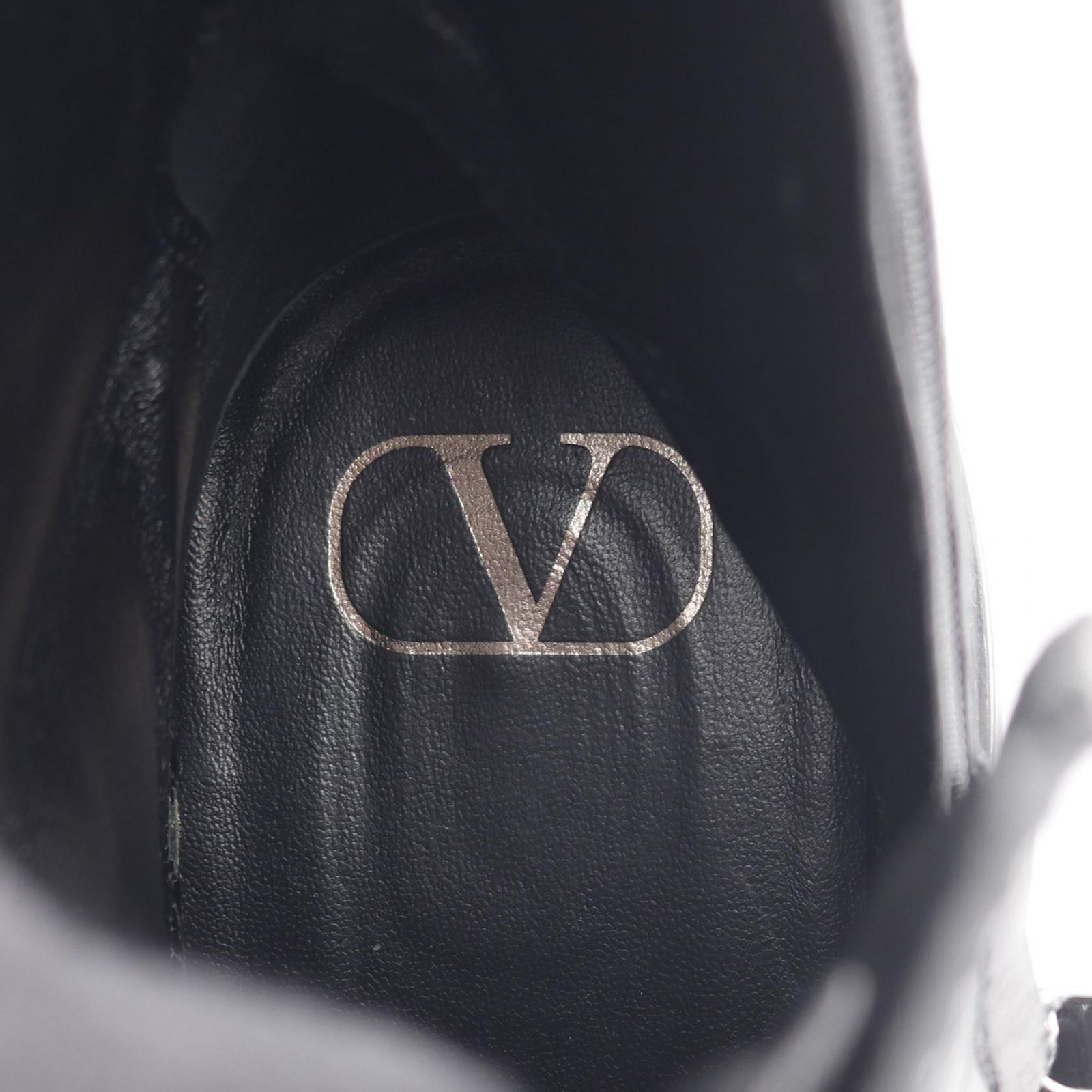 Valentino ヴァレンチノ