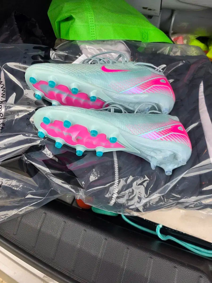 ナイキ マーキュリアル ヴェイパー 16 エリート ag 275