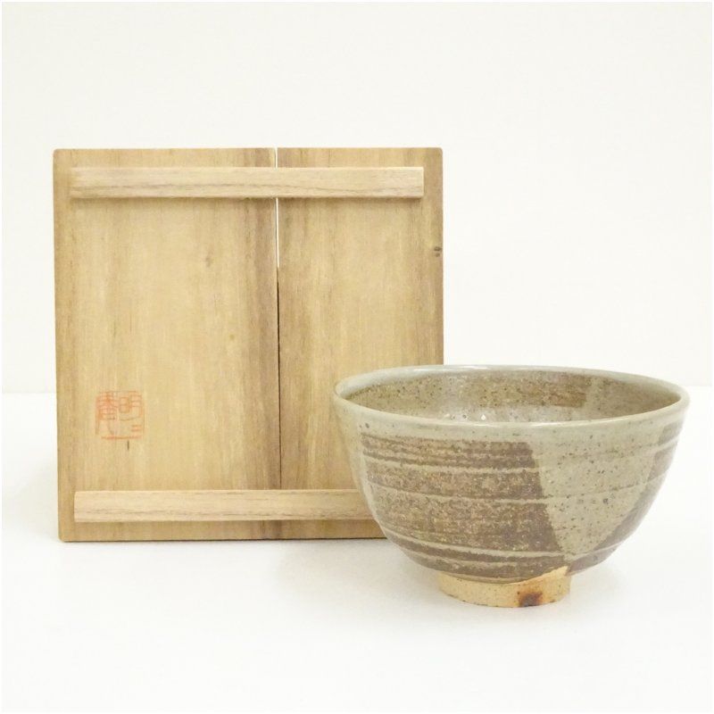 【 抹茶茶碗 】伊羅保茶碗　(孚鮮作)　共箱 抹茶茶碗 】伊羅保茶碗 (孚鮮作) 共箱