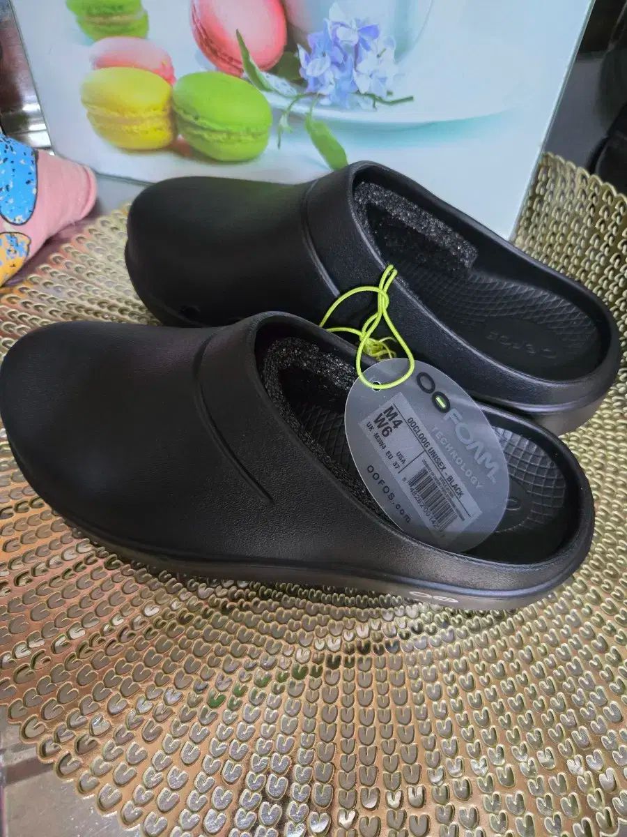OOFOS ウーフォス スリッパ ブラック M 4 W 6