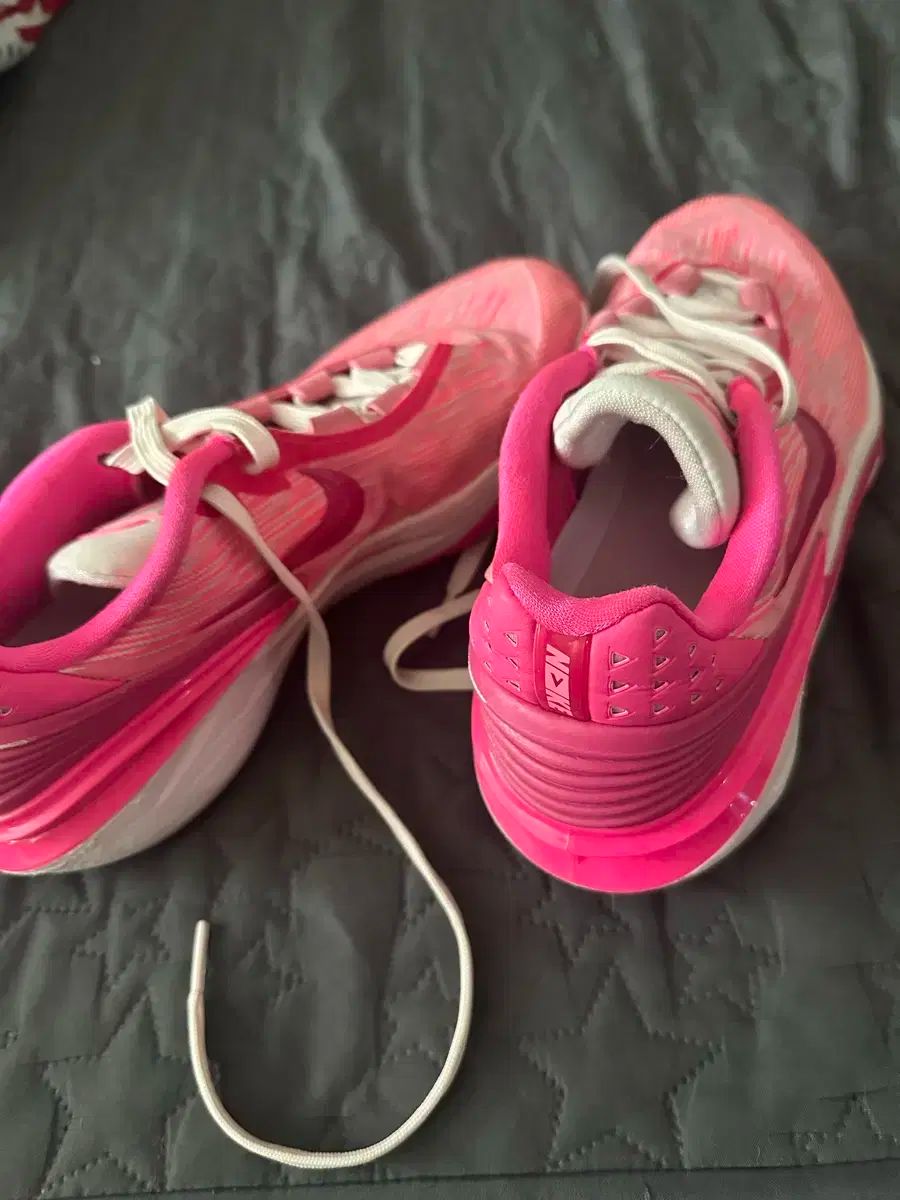 ナイキ エア ズーム GT CUT 2 ハイパーピンク バスケシューズ GTカット