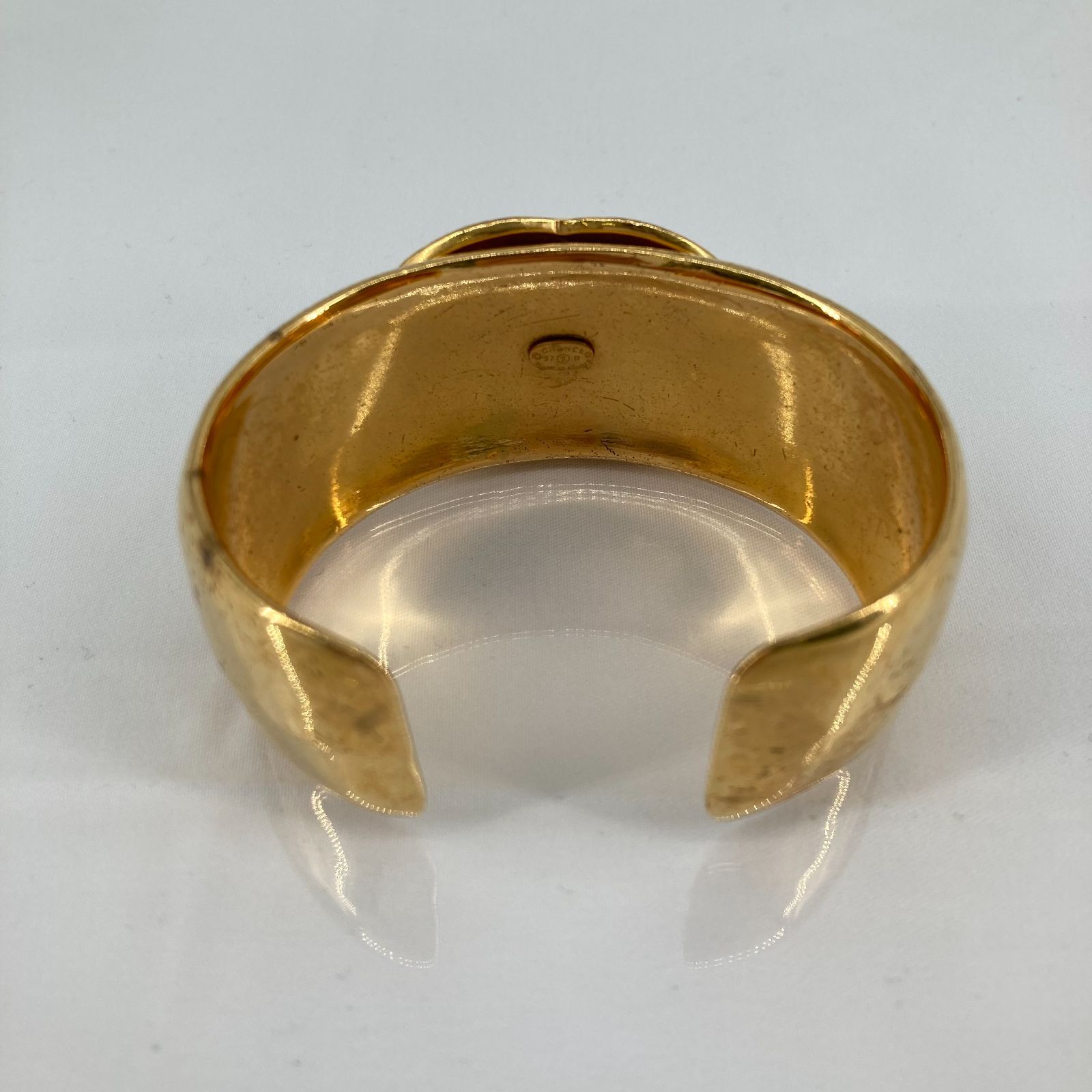 CHANEL シャネル 97 P ココマーク バングルGP ゴールド