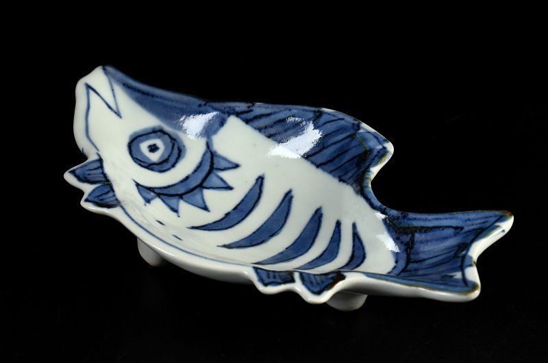 蔵C8992g1】古染写 染付魚型皿 足付向付皿 十
