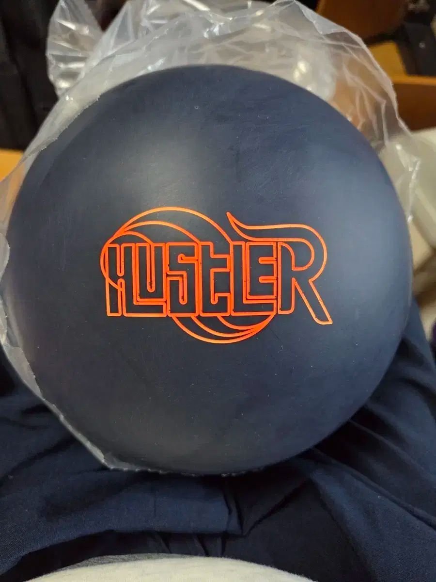 허슬러 ネイビー ウレタン ボーリング 14 パウンド