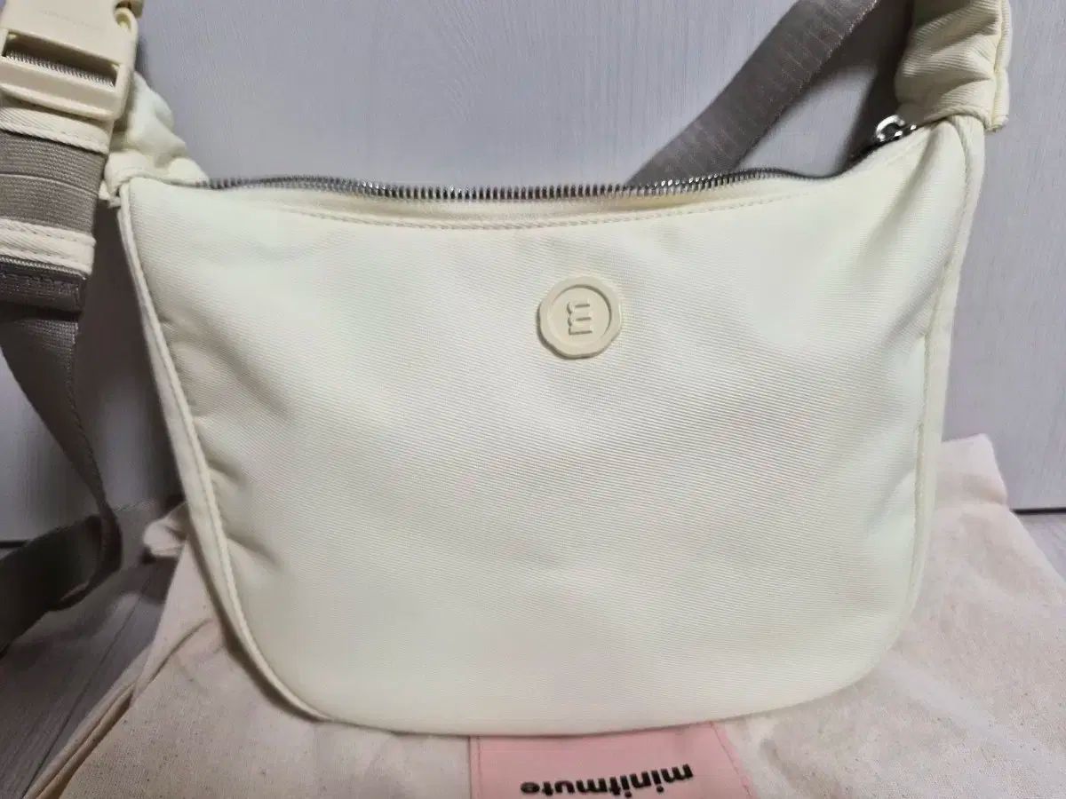 MINITMUTE クローウェスト Butter バッグ