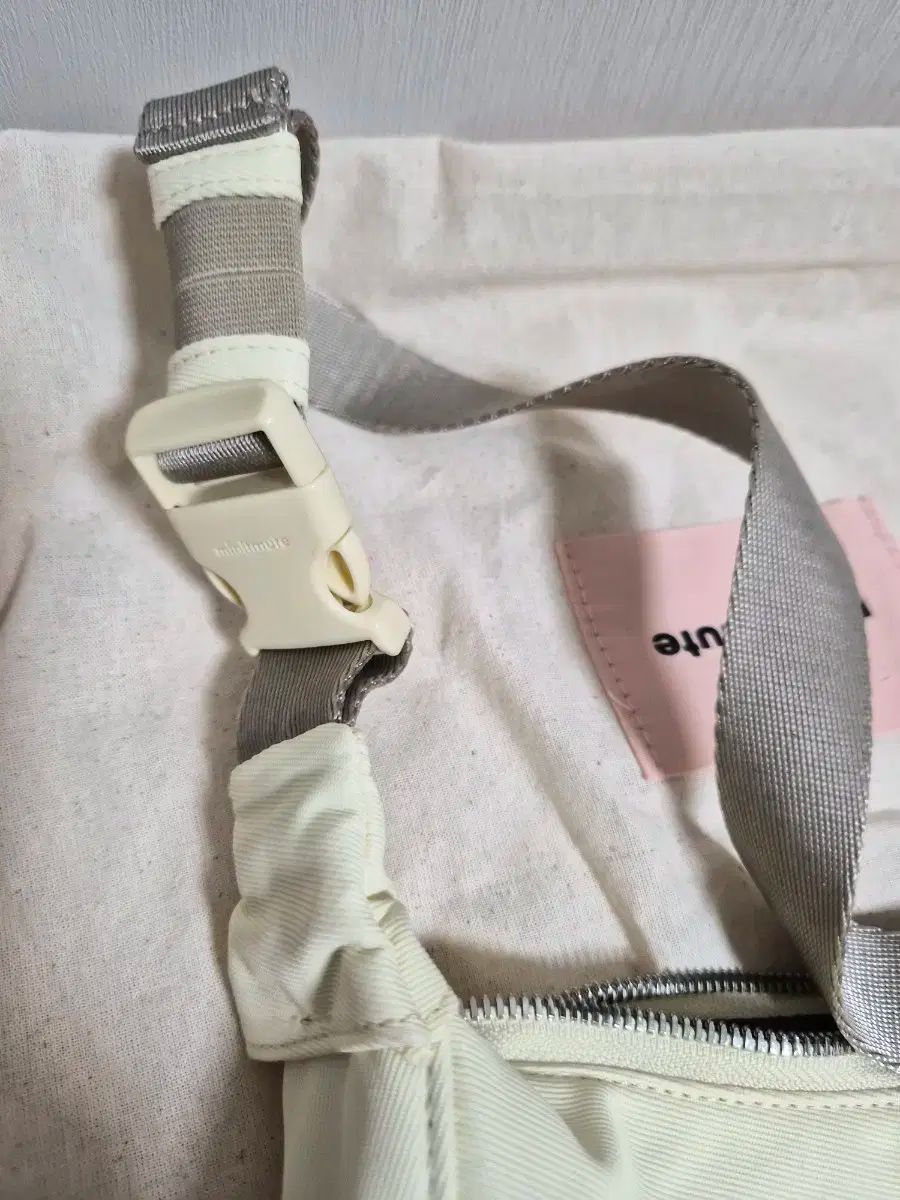  MINITMUTE クローウェスト Butter バッグ ショルダーバッグ ショルダーバッグ