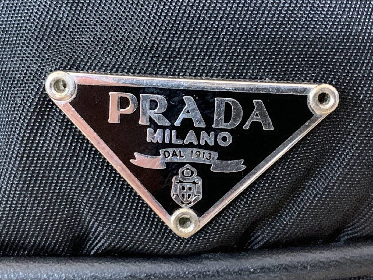 PRADA プラダ ケース 小物入れ 三角ロゴプレート がま口 ナイロン PRADA プラダ コインケース 小物入れ 三角ロゴプレート がま口