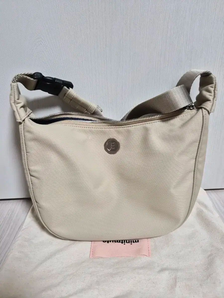 ミニミュート クローウェスト モカベージュ