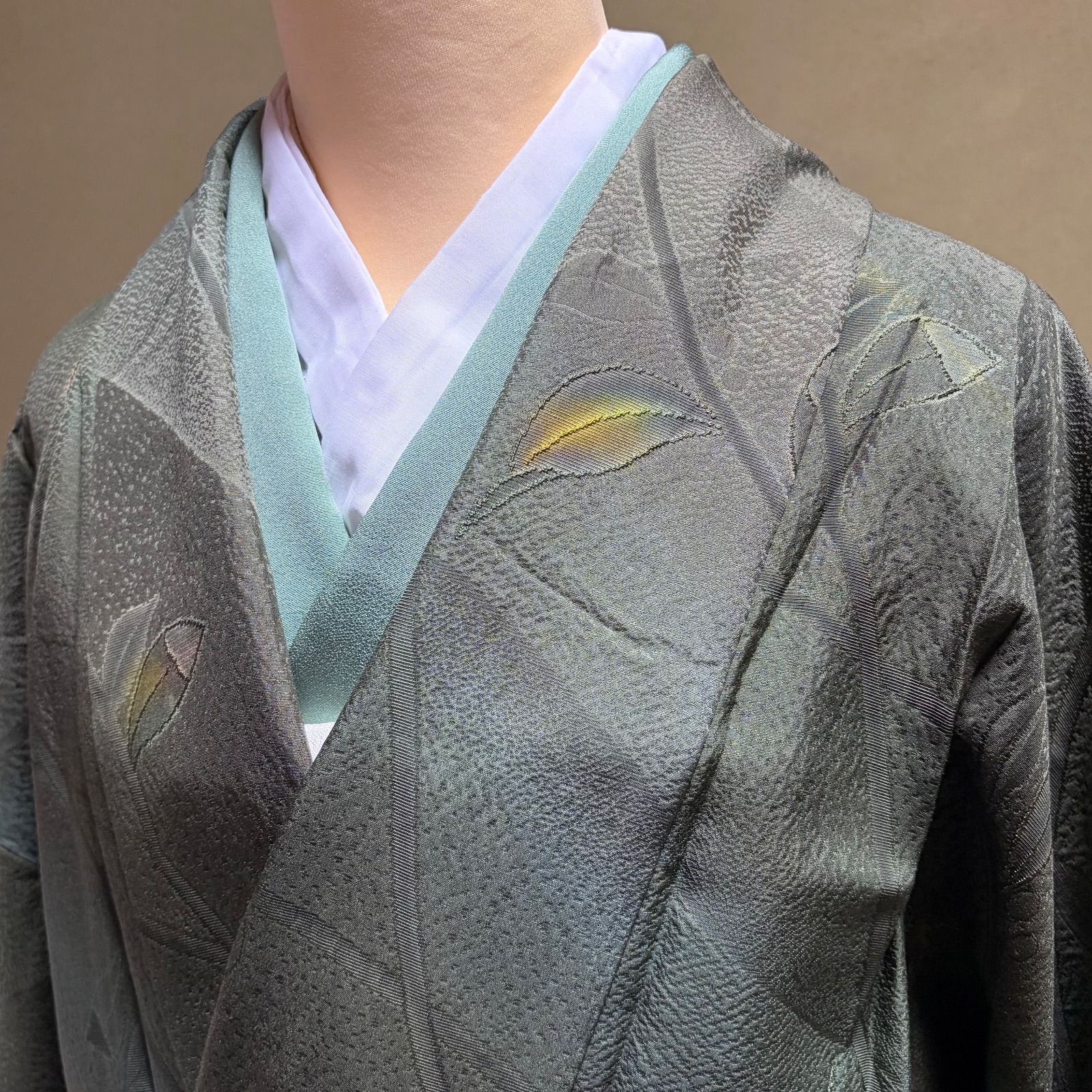 J 028 着物コート 抹茶 グリーン 葉っぱ しつけ糸付き