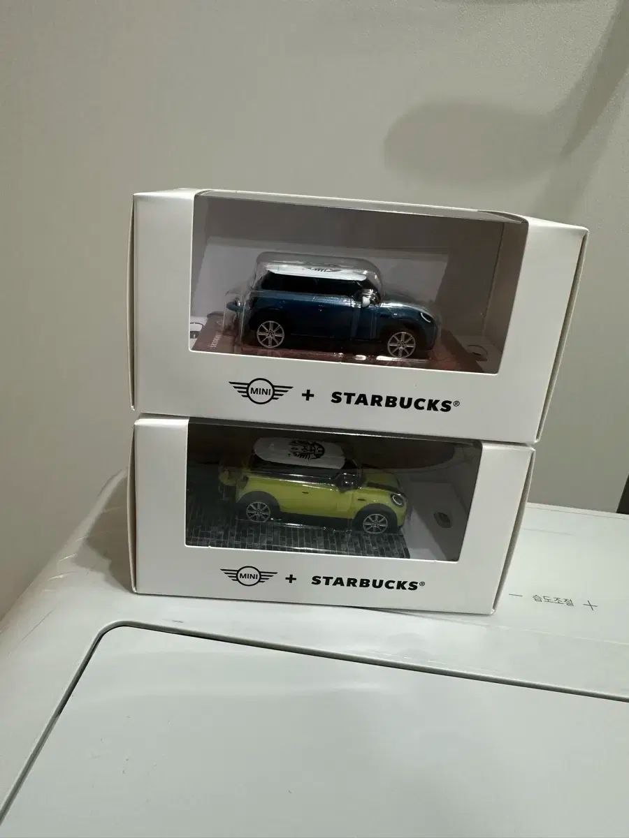 スターバックス x ミニクーパー コラボ 充電キーホルダー ブルー ライム