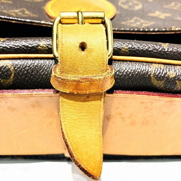 ショルダーバッグ