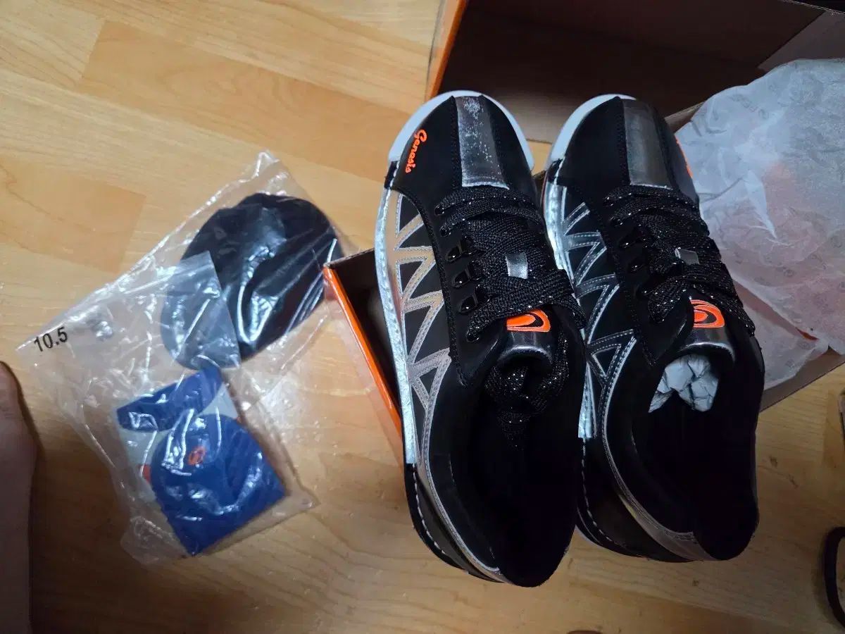 ジェネシス 右手 ボーリングシューズ 285