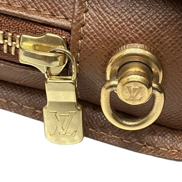 クラッチバッグ