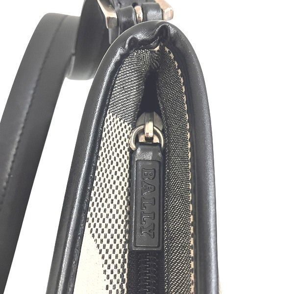 バッグ ショルダーバッグ