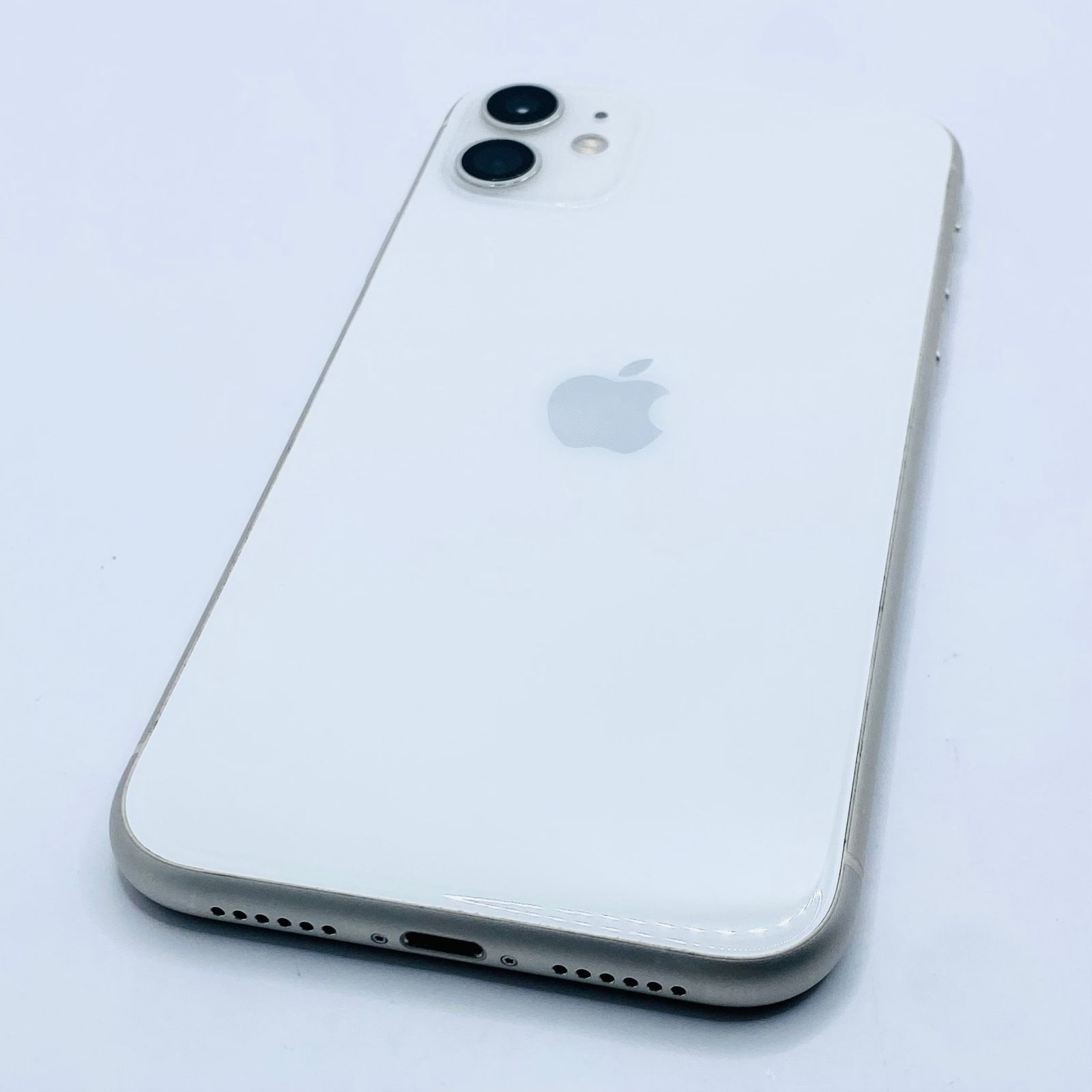 iPhone11 128GB ホワイト NWM22J/A 動作確認済み - メルカリ
