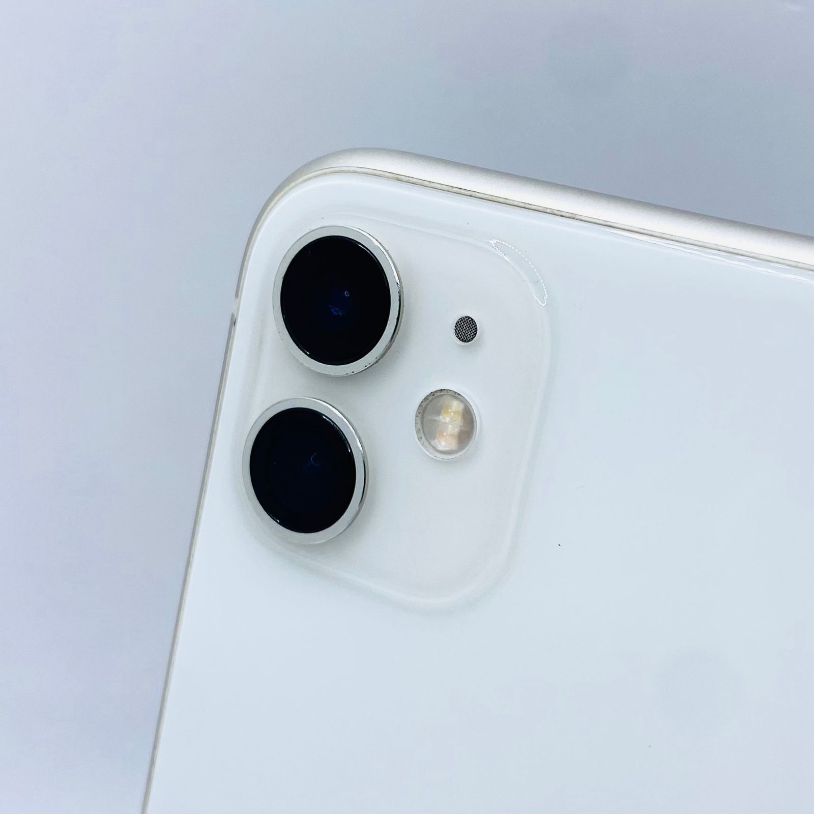 iPhone11 128GB ホワイト NWM22J/A 動作確認済み - メルカリ