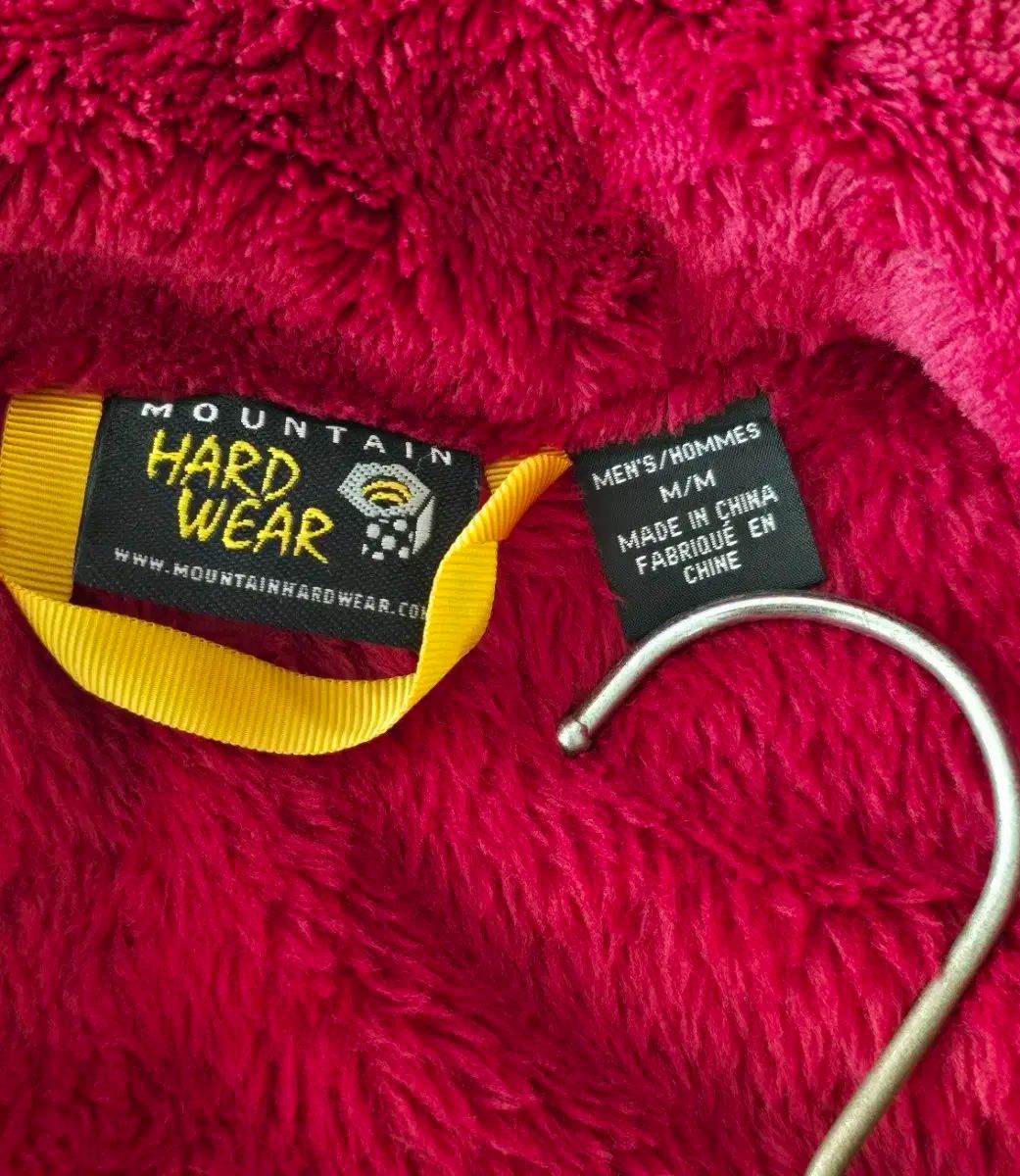 マウンテンハードウェア レッド