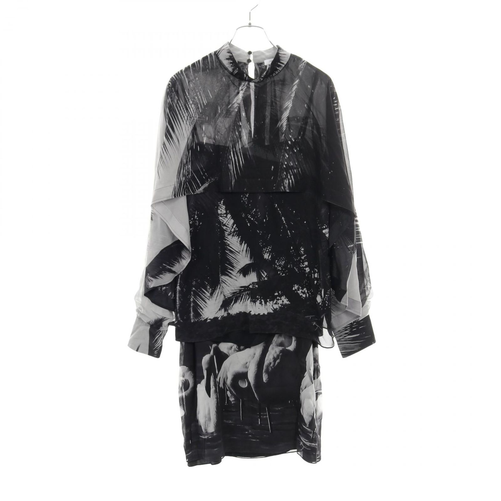 サルヴァトーレフェラガモ Salvatore Ferragamo セットアップ シルク セットアップ レディース Used A