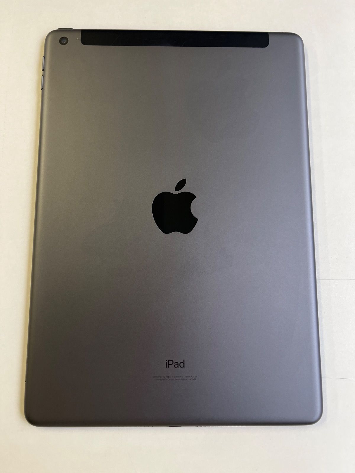 iPad 第8世代 32GB スペースグレイ MYMH2J A