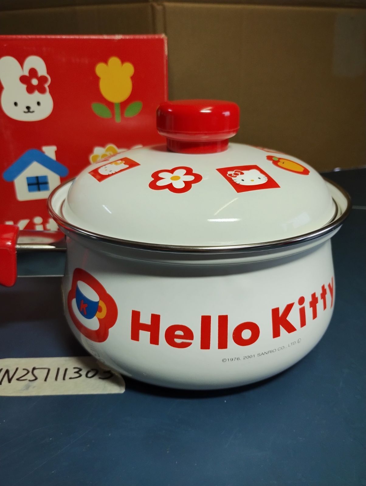 ハローキティ ホーロー片手鍋 16cm＋おまけ付き - メルカリ