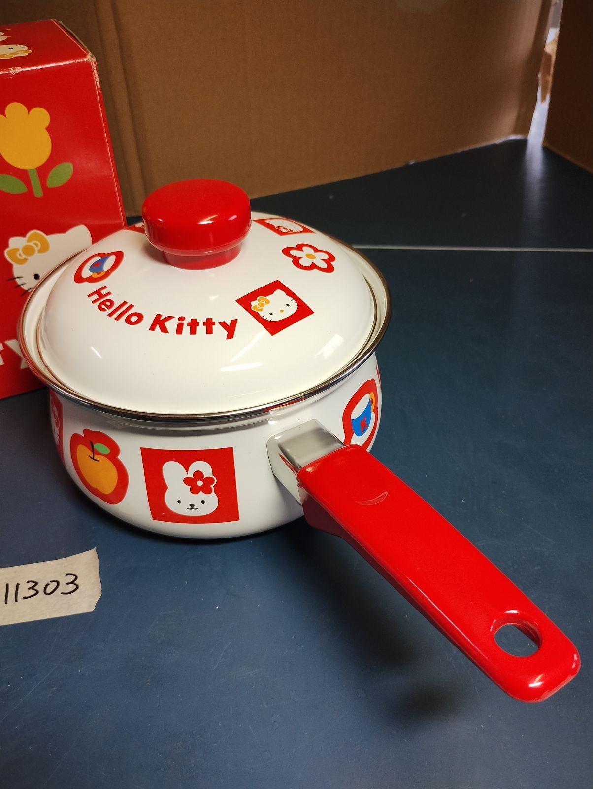 ハローキティ ホーロー片手鍋 16cm＋おまけ付き - メルカリ
