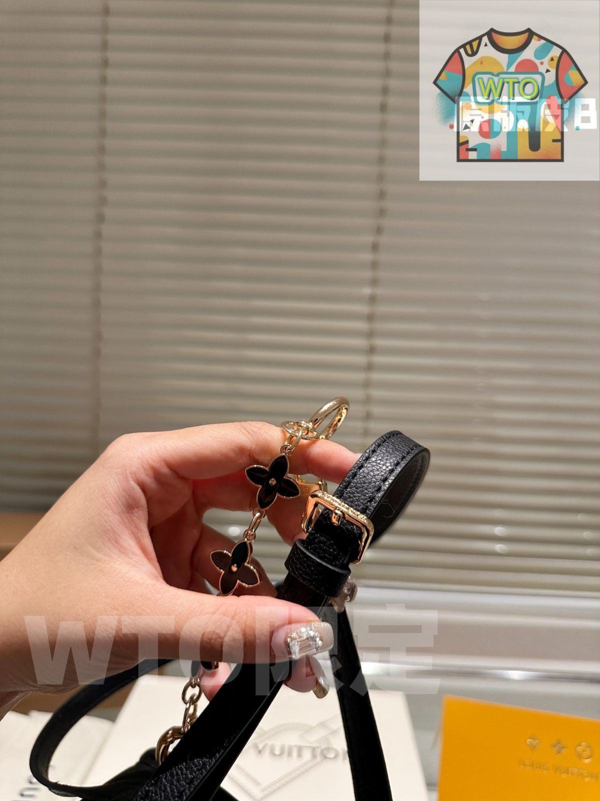  WTO通販 LV Nano Diane 牛皮アンダーアーム ファジーパック ヴィトン ナノ ダイアン 牛皮 アンダーアーム ファジー バッグ-WTO輸入-UOR 74 ショルダーバッグ ショルダーバッグ