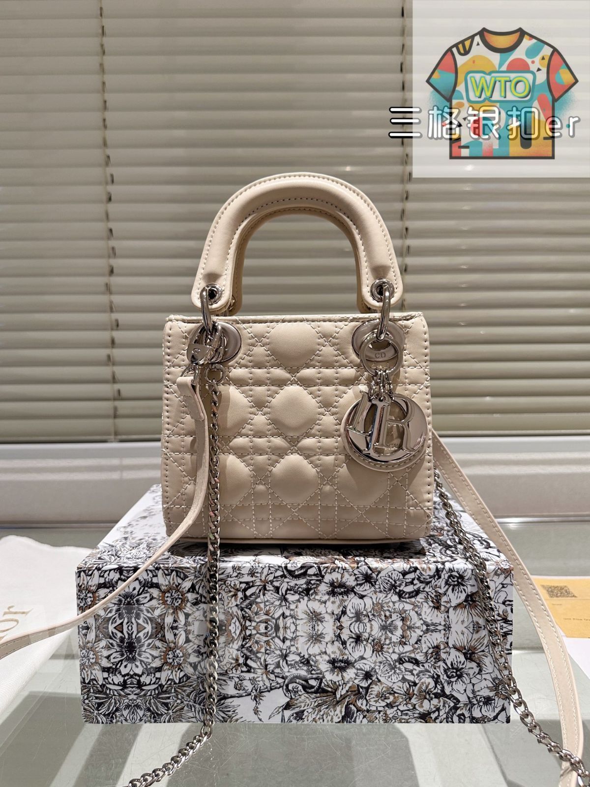 WTO通販 Dior Lady Dior Lambskin Bag with F able Gift Box - ディオール レディー ディオール ラムスキン バッグ フォールダブル ギフトボックス付-WTO輸入-CNI41