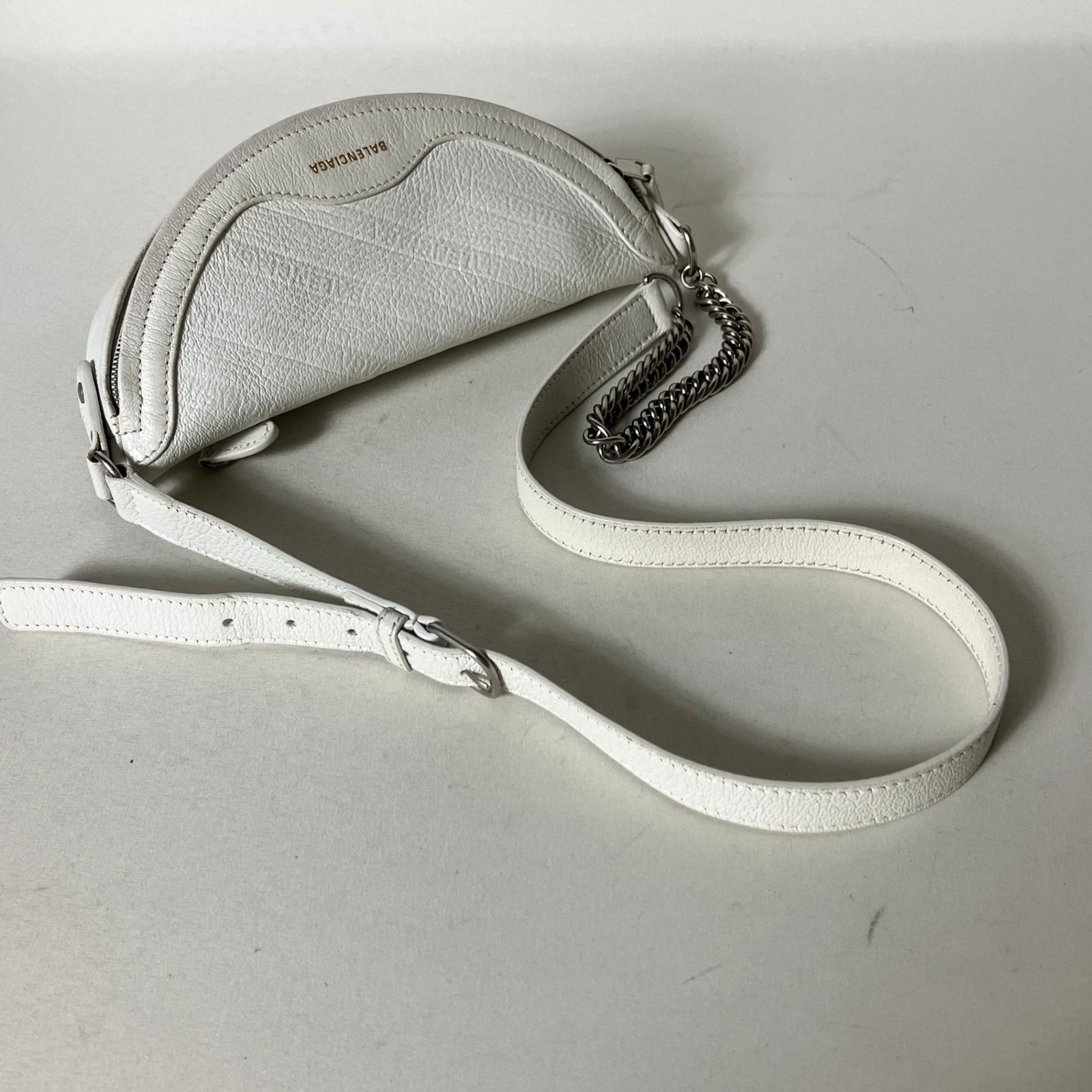 ボディバッグ レザー