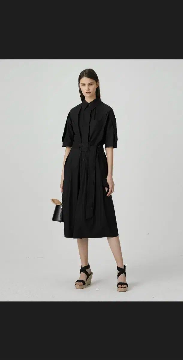 ミカ イヴ ブラック 半袖 シャツ ONE PIECE