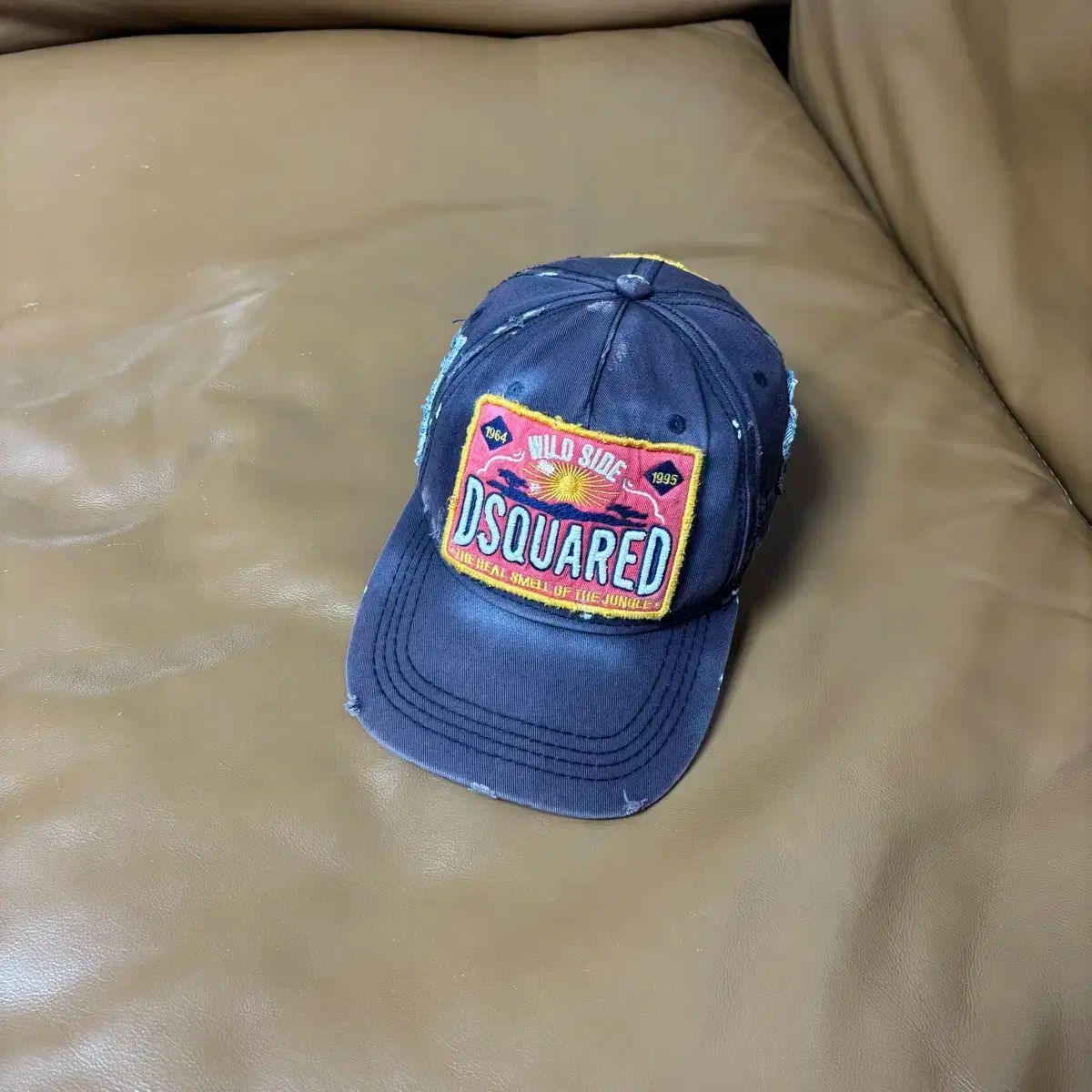 DSQUARED2 ディスコード ウォッシュド ダーティー グレー 6パネル ベースボールキャップ 帽子