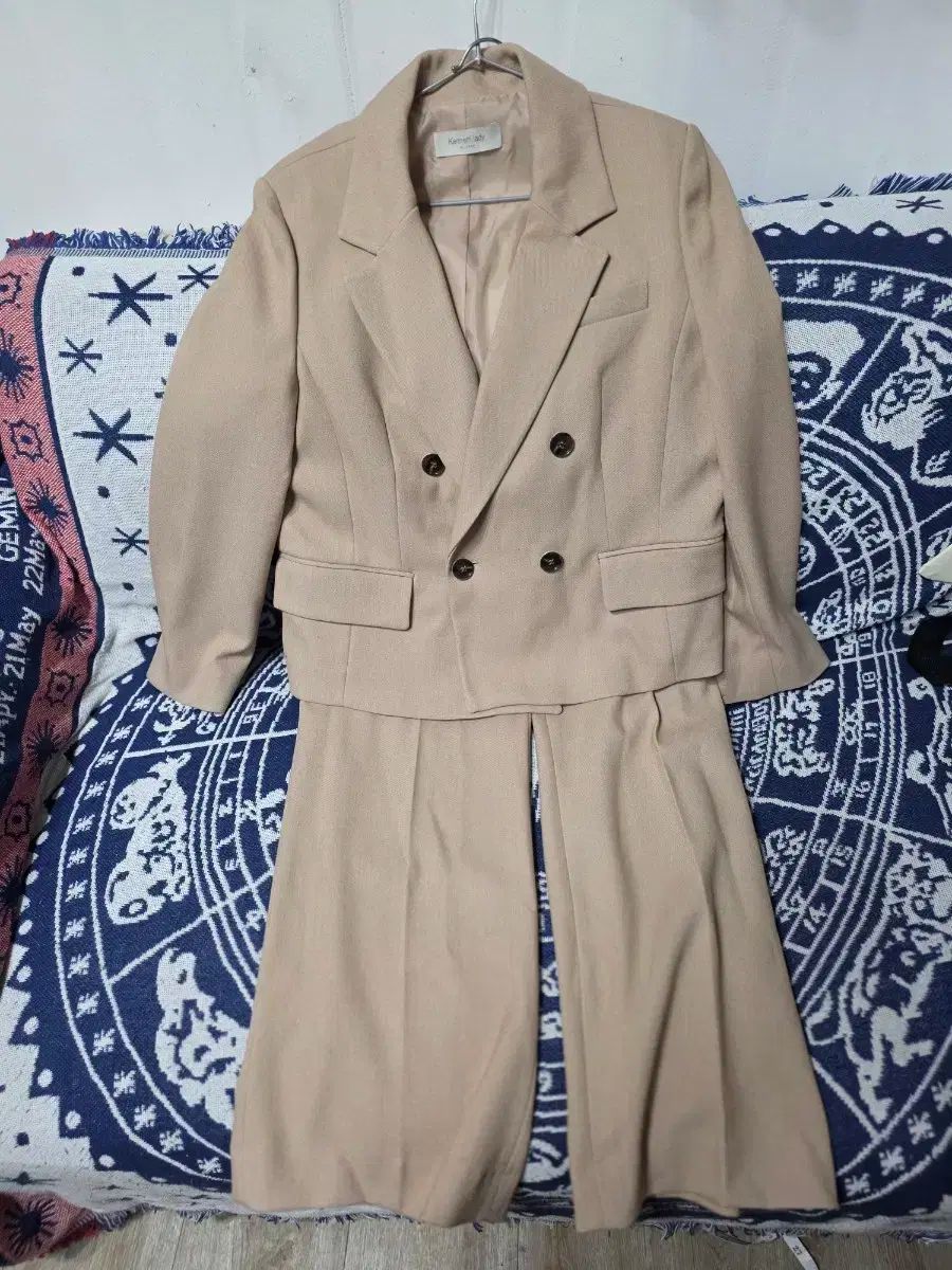 ケネスレディー ベージュ スーツ セット