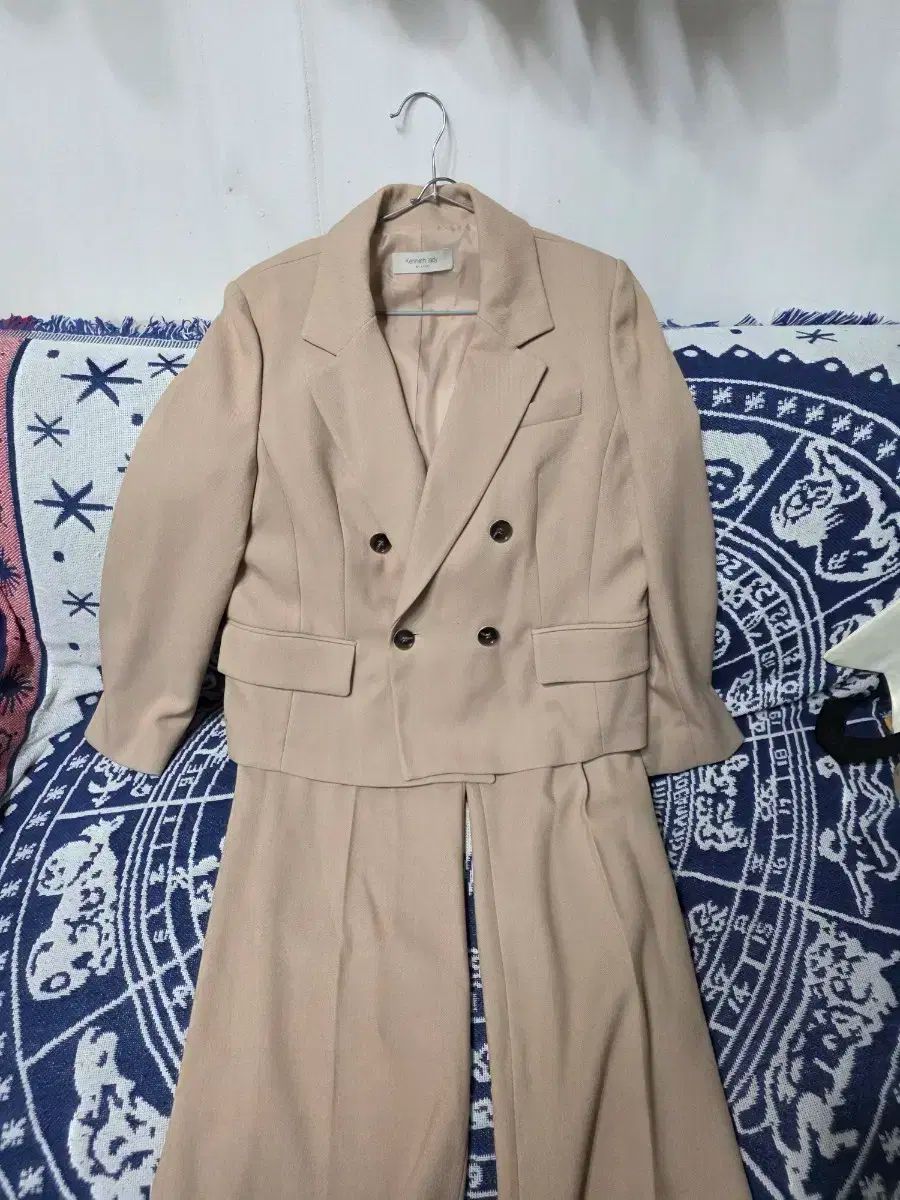 ケネスレディー ベージュ スーツ セット