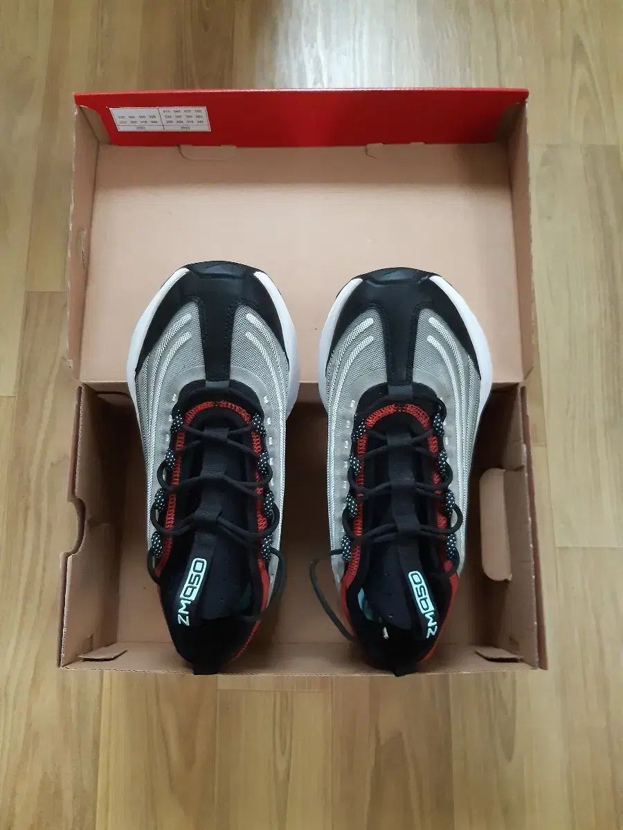 ナイキ エアマックス ZM950 スニーカー