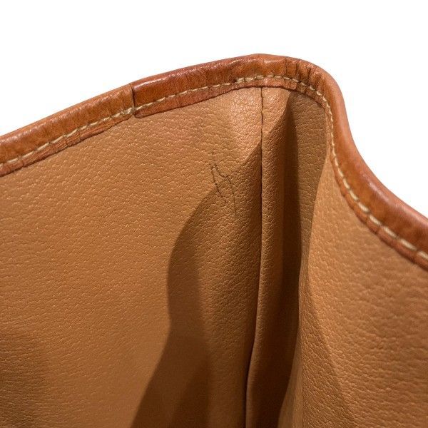 ショルダーバッグ