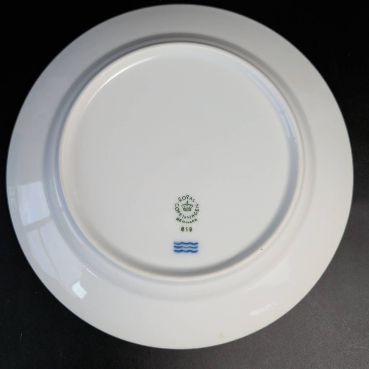 ロイヤルコペンハーゲン ホワイトフルーテッド