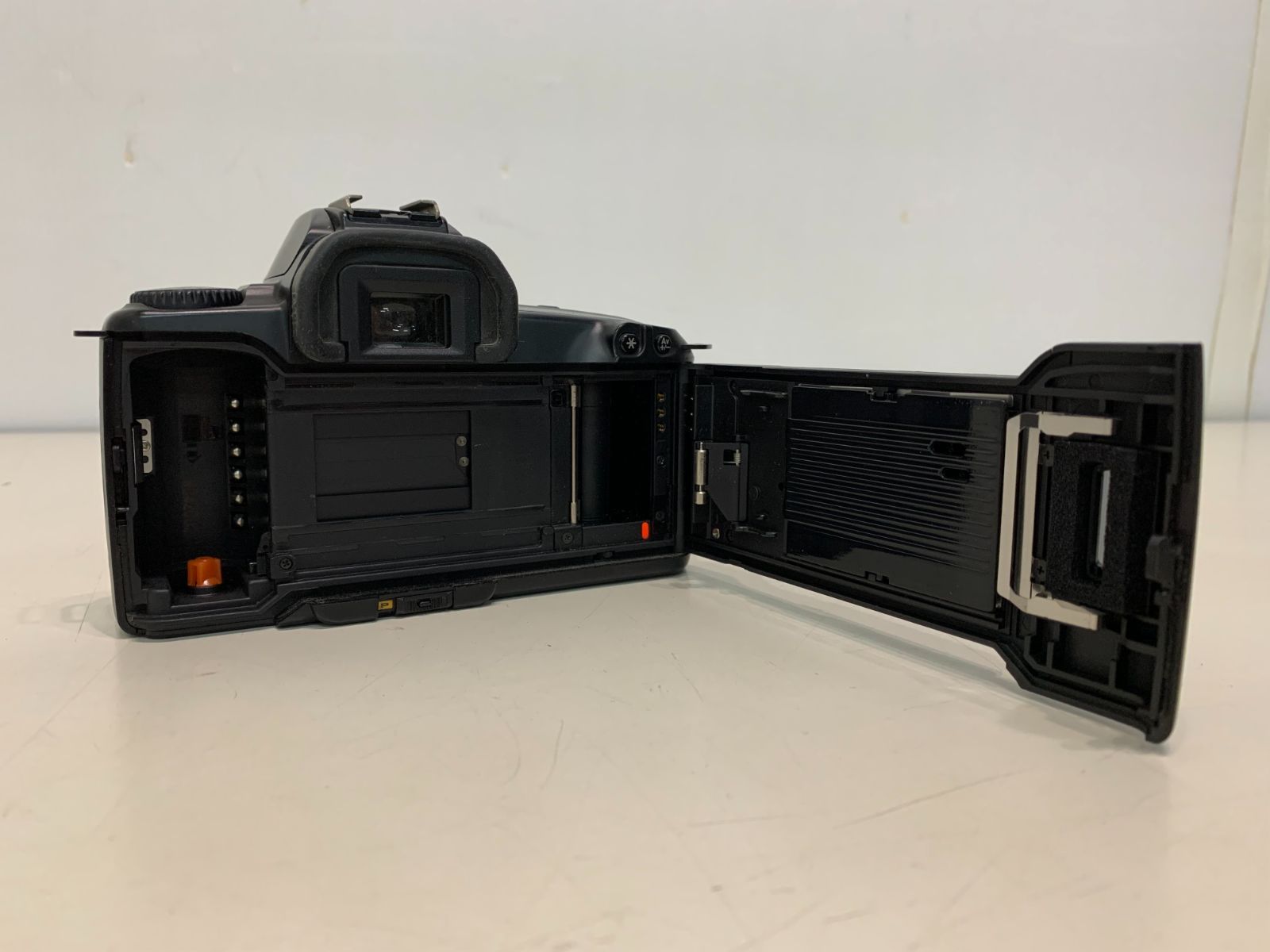 Canon EOS Kiss フィルム一眼レフカメラセット（ジャンク品） ジャンク品】キャノン EOS KISS 一眼レフフィルムカメラ レンズセット