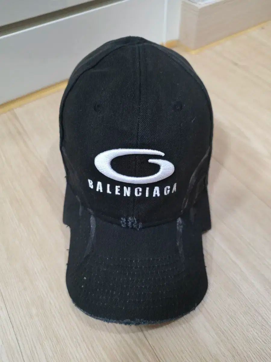 バレンシアガ ユニティ ヴィンテージ キャップ